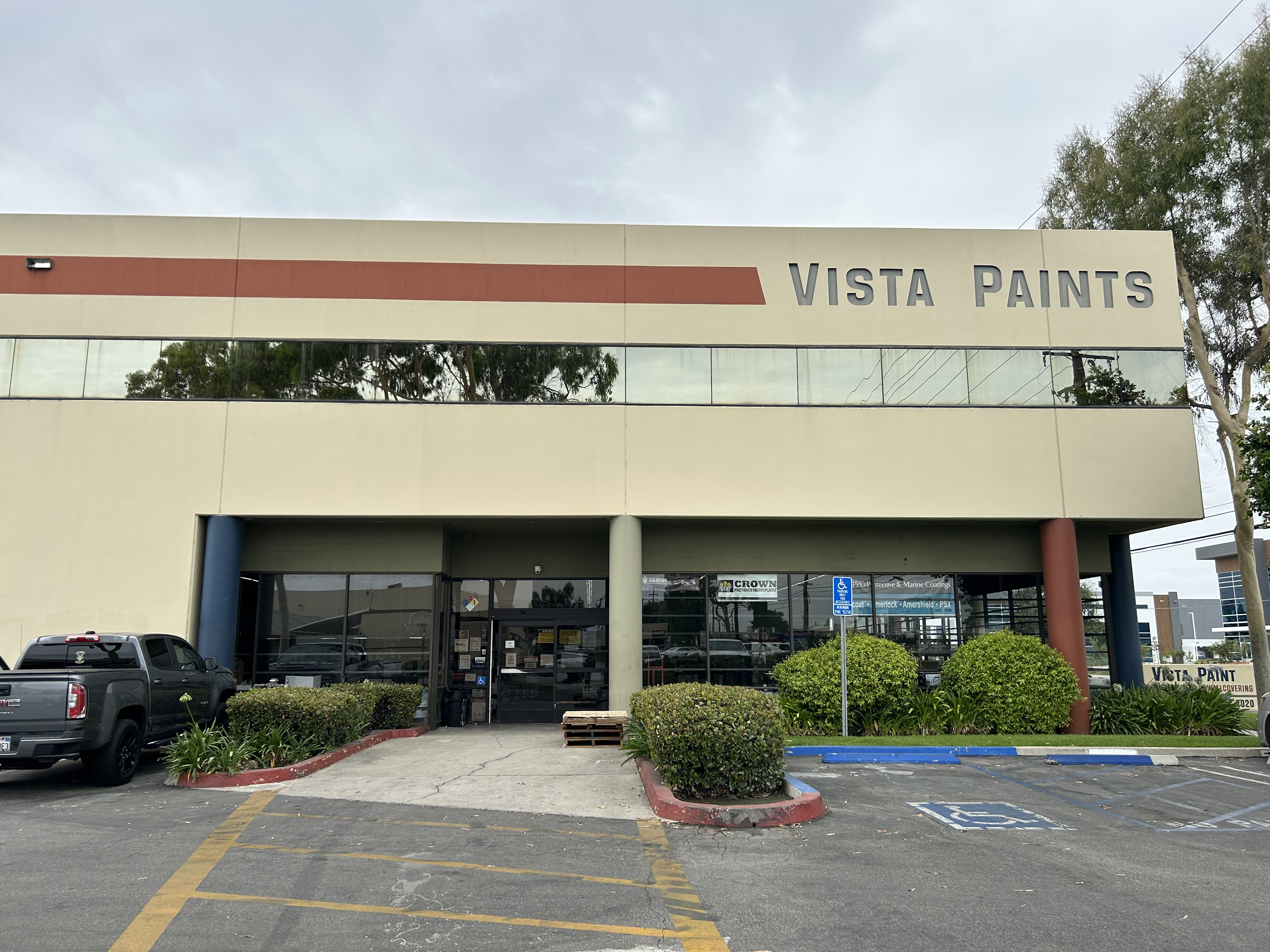 vista paint fullerton        
        <figure class=